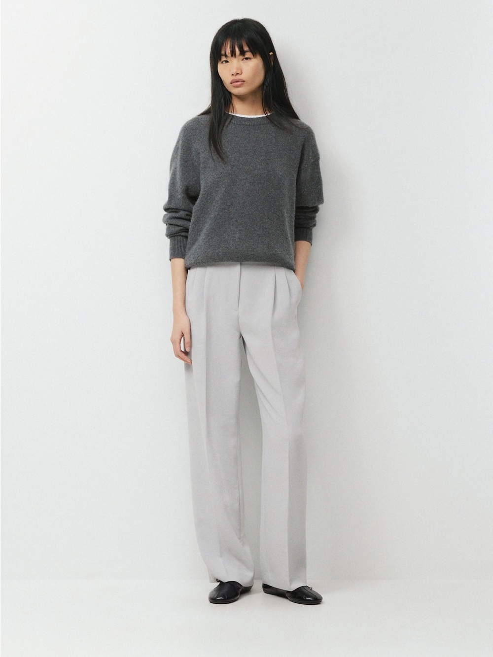 WILFRED • Aritzia The Effortless Pant - Crepette light gray size 0 wide leg